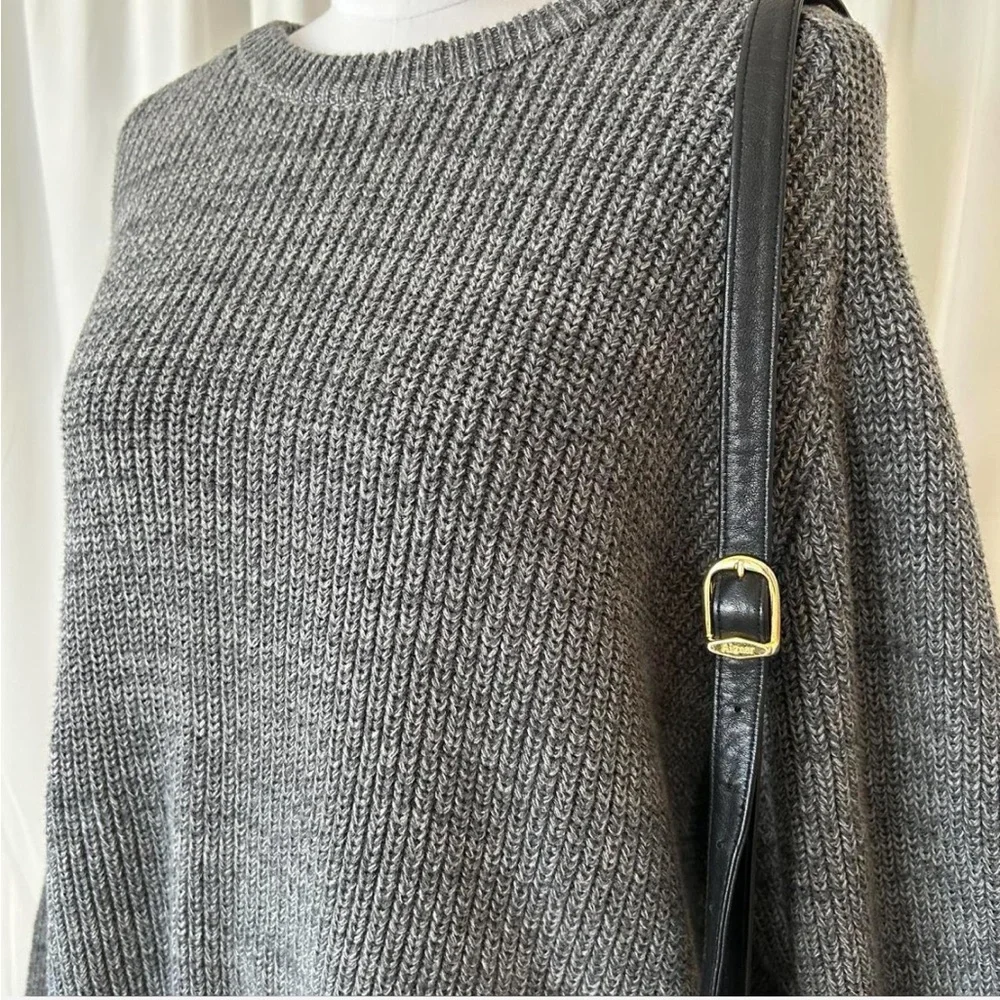 L.L. Bean ribbed Crewneck sweater with chunky oversized fit. - Picture 8 of 8